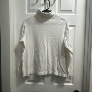 Dressbarn Cream Turtleneck Sweater
